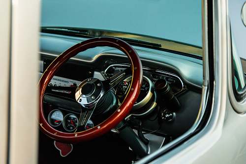 car red and black car steering wheel design